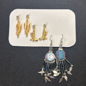 💥3 for $12💥Vintage Southwest earring bundle